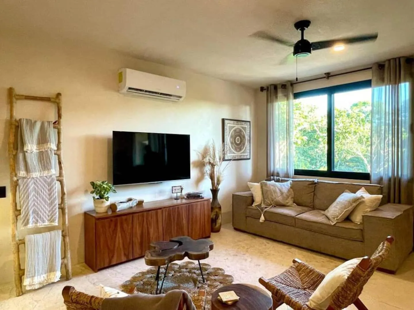 Luxury Awaits! 5 Beds 5 Baths 2 Private Pools! Villa Tulum Mexico